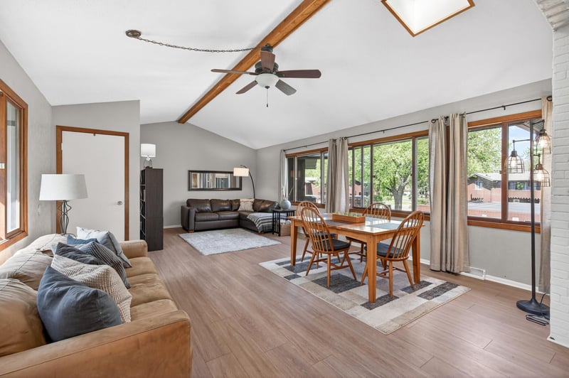 1512 S Timber Rg NE, Fridley, MN 55432