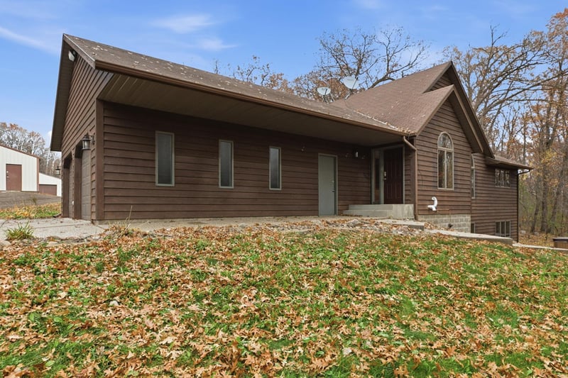 11025 261st St, Saint Cloud, MN 56301