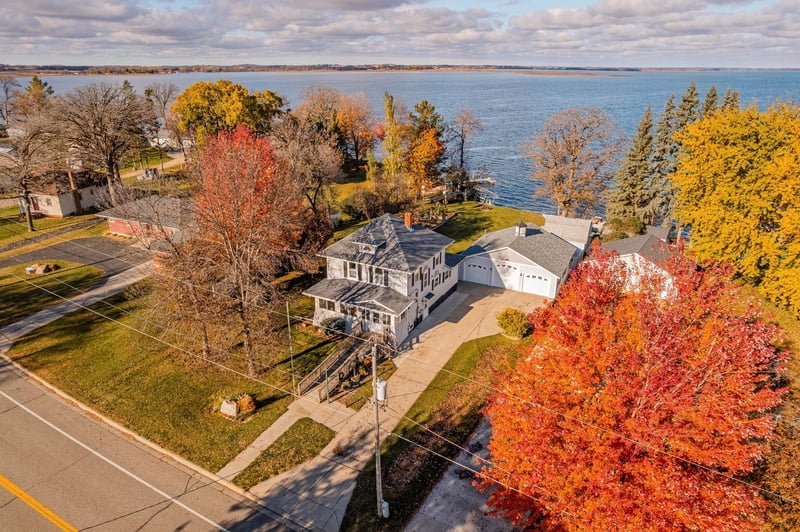 905 E Lake St, Osakis, MN 56360