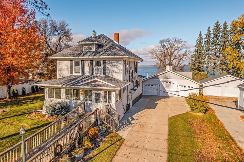 905 E Lake St, Osakis, MN 56360