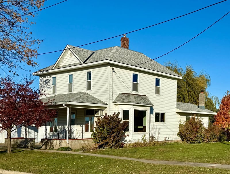 106 N 2nd St, Belview, MN 56214
