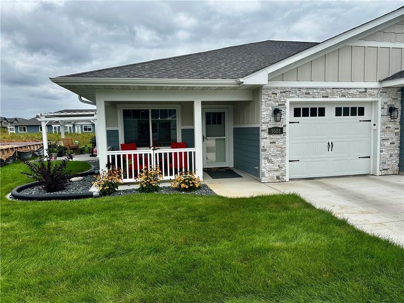5522 Cottage Ln, Eau Claire, WI 54701