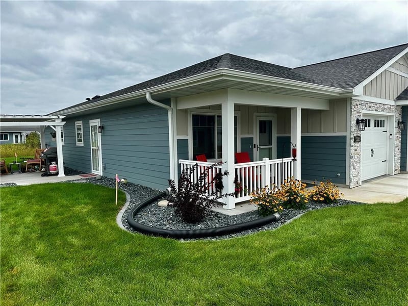5522 Cottage Ln, Eau Claire, WI 54701