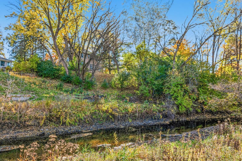 4024 Wood End Dr, Edina, MN 55424