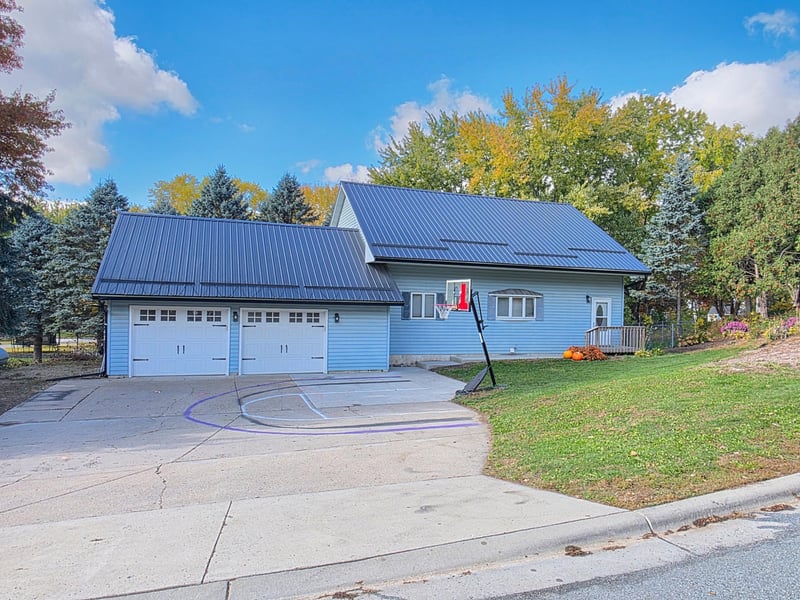 50517 286th Ave, Elgin, MN 55932