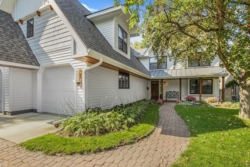 707 Riverside Dr SE, Saint Cloud, MN 56304