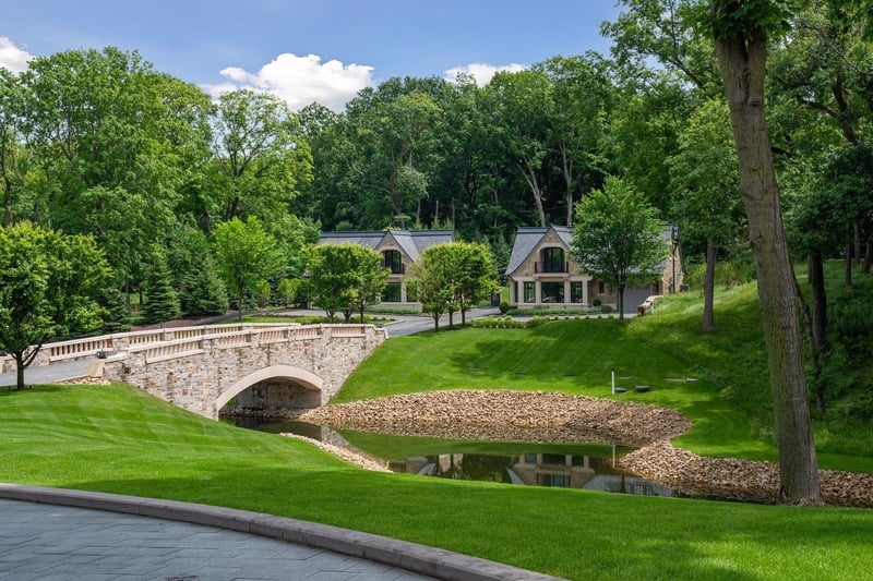 2770 Gale Rd, Wayzata, MN 55391