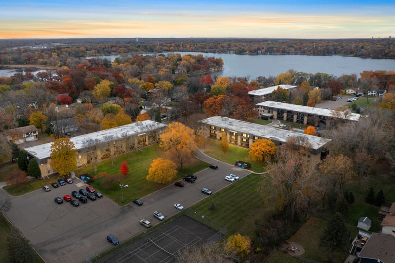 3461 Kent St #1005, Shoreview, MN 55126