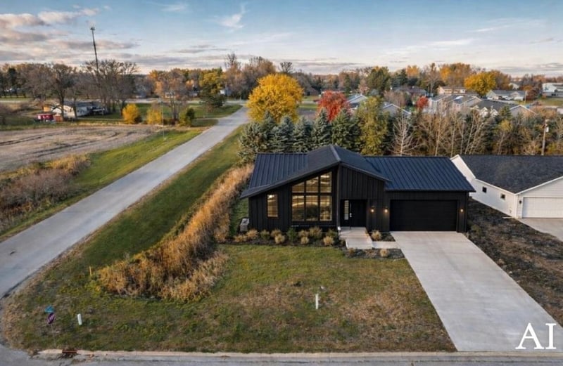 706 W Oak St, Osakis, MN 56360