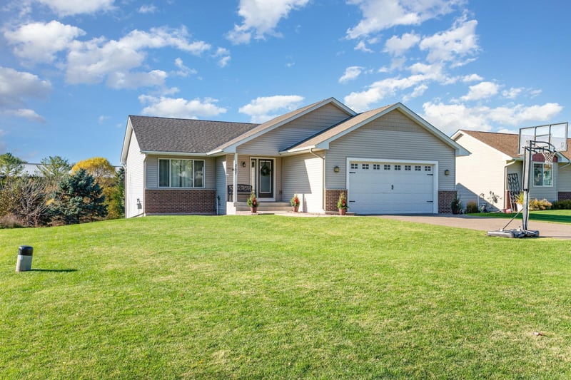 757 Pleasant Ave, Saint Paul Park, MN 55071
