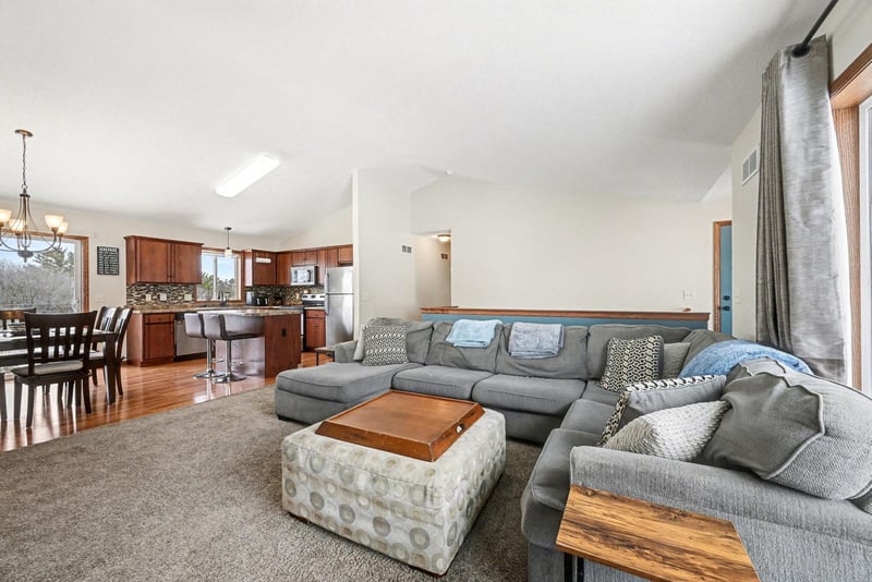 757 Pleasant Ave, Saint Paul Park, MN 55071