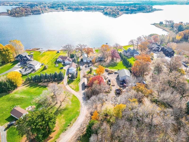 9225 Lake Blvd, Chisago City, MN 55013