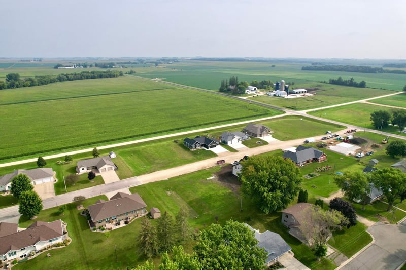 406 Vangsness St, Adams, MN 55909