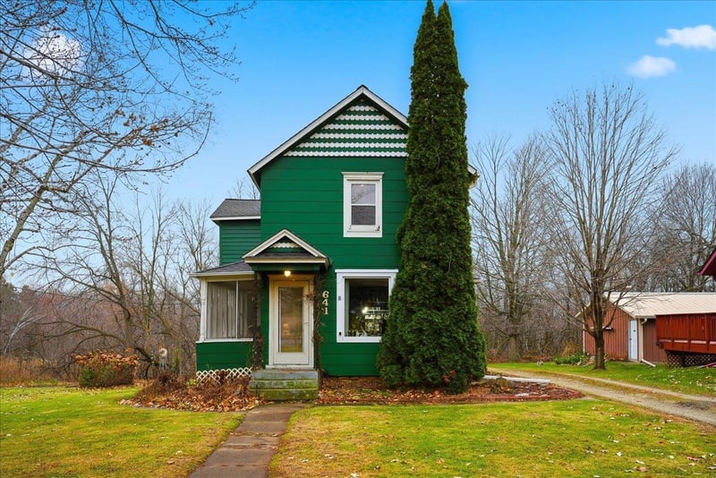 641 W Main St, Ellsworth, WI 54011