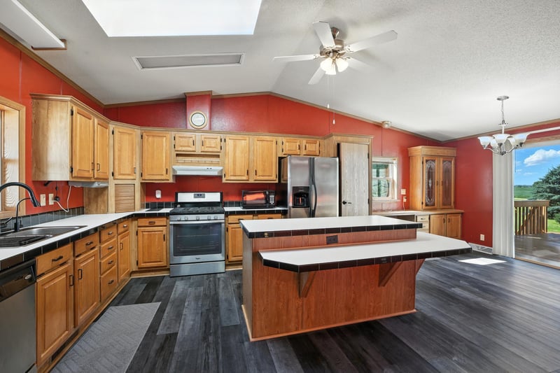 755 240th Ave SW, Appleton, MN 56208