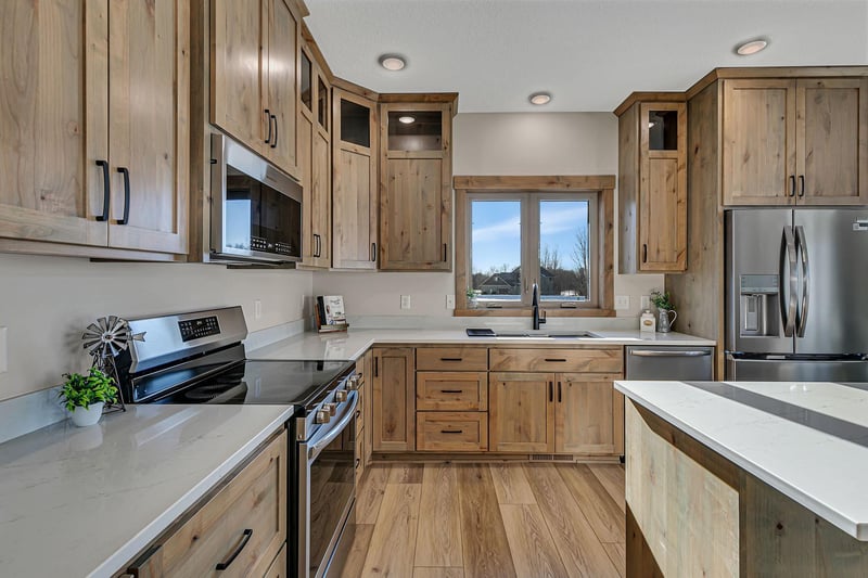 1317 Iris Ln, Saint Joseph, MN 56374