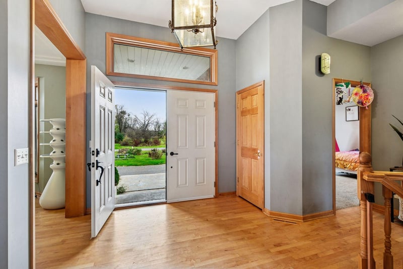 1910 Katrinka Rd, Hamel, MN 55340