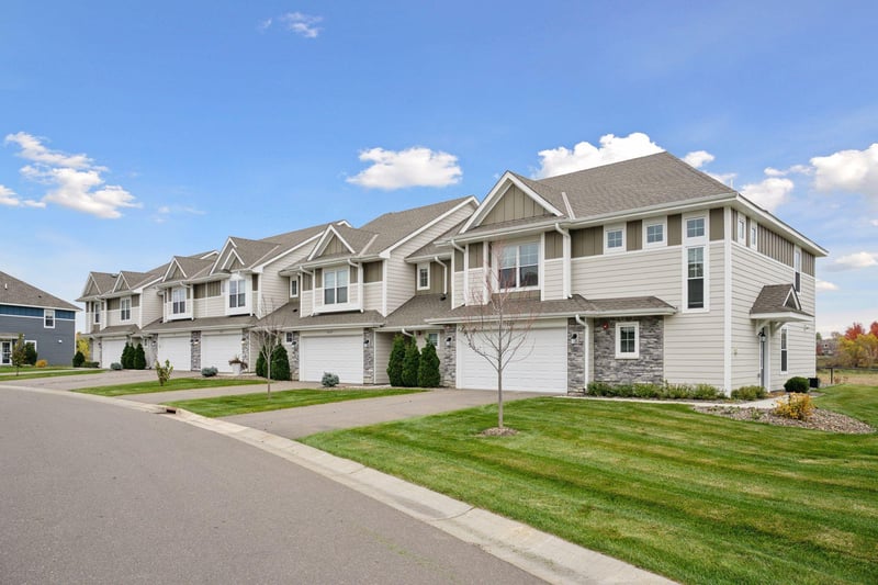 1029 Jubert Dr, Medina, MN 55340