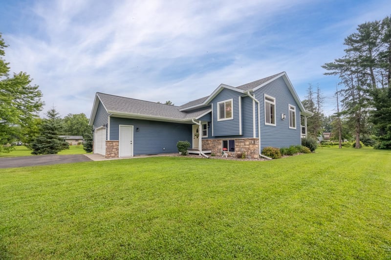301 3rd Ave SW, Milltown, WI 54858