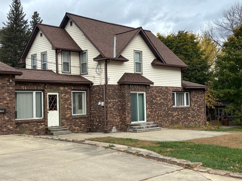 219 S 9th St, Montevideo, MN 56265