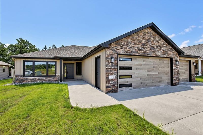 1116 Lanigan Way SW, Saint Joseph, MN 56374