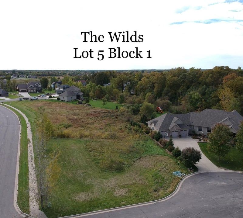 1411 Bear Path Ct, Sartell, MN 56377