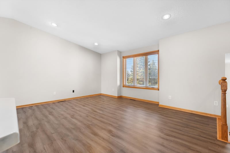 820 Chestnut St, Mantorville, MN 55955