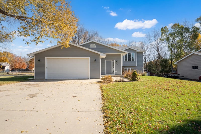 820 Chestnut St, Mantorville, MN 55955