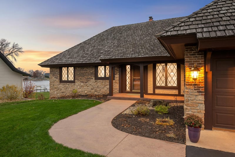 15283 Edgewater Cir NE, Prior Lake, MN 55372