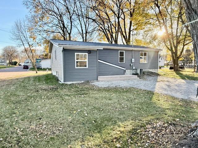 209 Coon St E, Redwood Falls, MN 56283