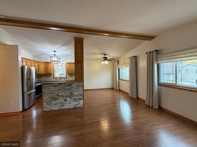 509 Devonshire Dr, Norwood Young America, MN 55397