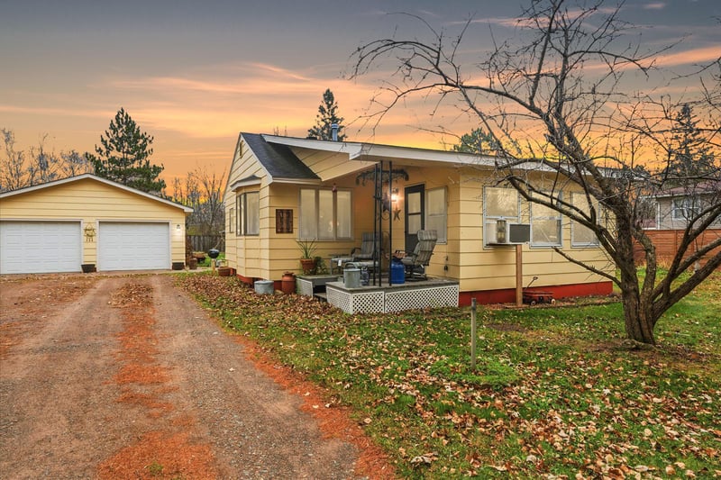 4600 S Arrowhead Ln, Moose Lake, MN 55767