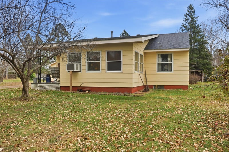 4600 S Arrowhead Ln, Moose Lake, MN 55767