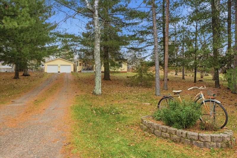 4600 S Arrowhead Ln, Moose Lake, MN 55767