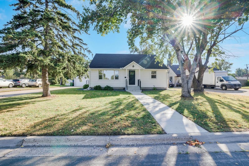 100 4th Ave SE, Osseo, MN 55369