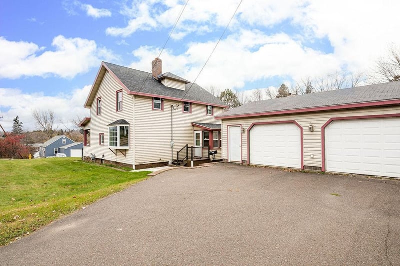 3 W Linden St, Duluth, MN 55811