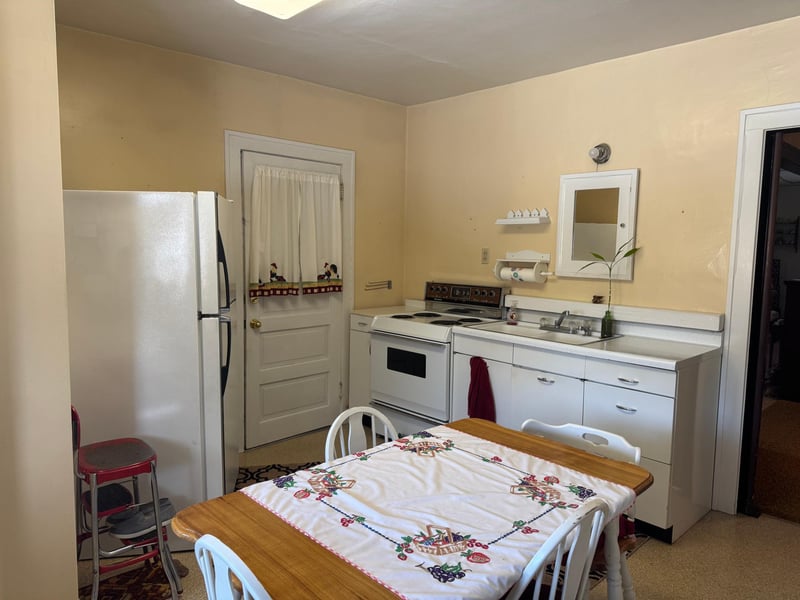 221 N Minnesota St, Crookston, MN 56716