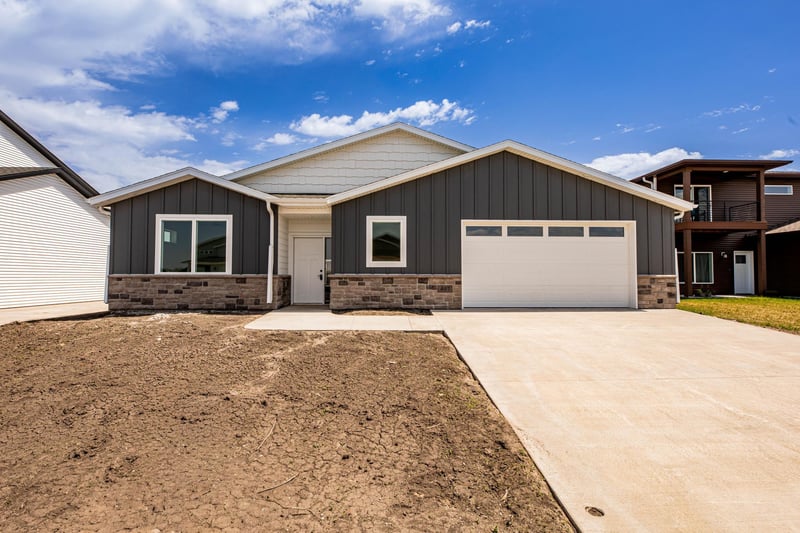 407 16th St NE, Dilworth, MN 56529