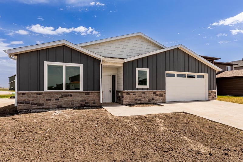 407 16th St NE, Dilworth, MN 56529