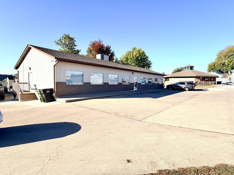 724 Oxford St, Worthington, MN 56187