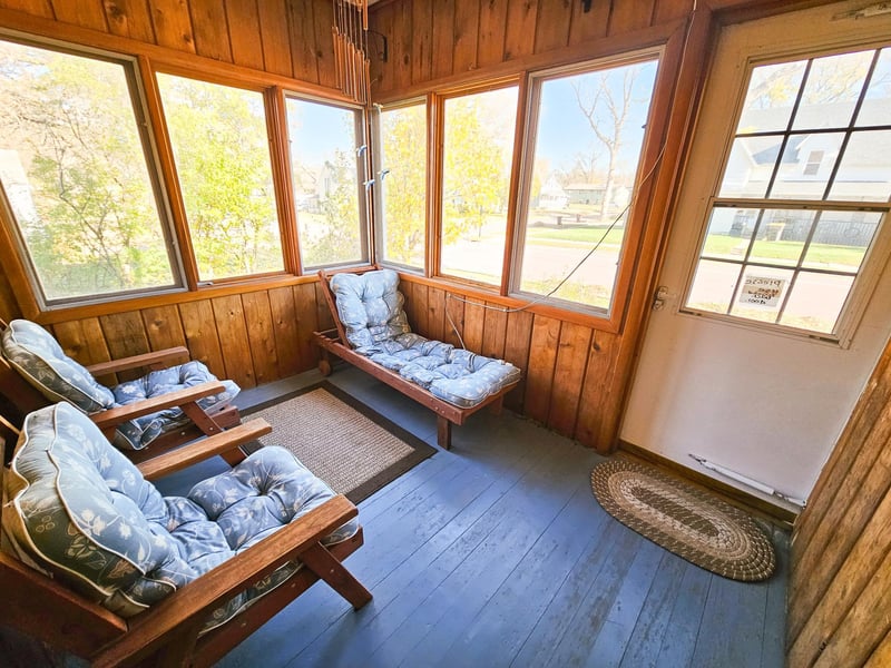 526 S Minnesota St, Redwood Falls, MN 56283