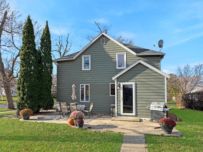 440 1st St N, Lake Wilson, MN 56151