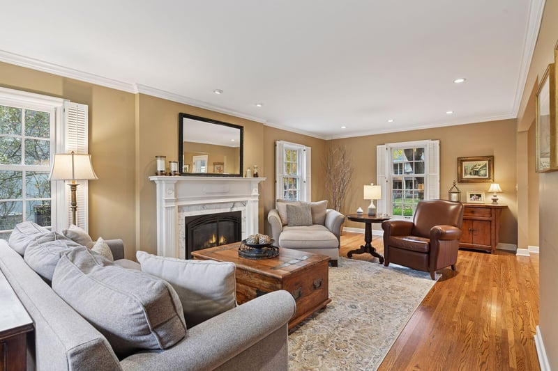 6816 Creston Rd, Edina, MN 55435