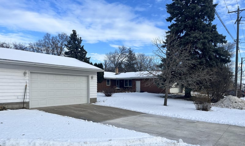 205 Pleasant Ave W, Atwater, MN 56209