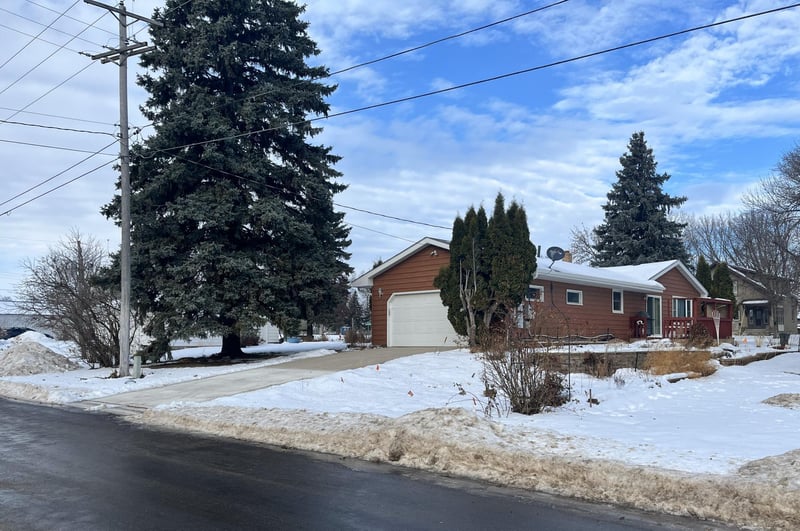 205 Pleasant Ave W, Atwater, MN 56209