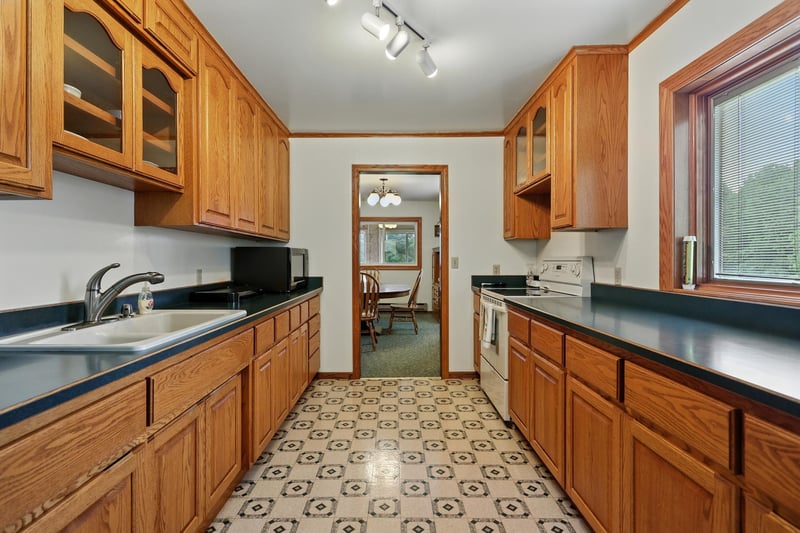 19316 Miller Rd, Sandstone, MN 55072