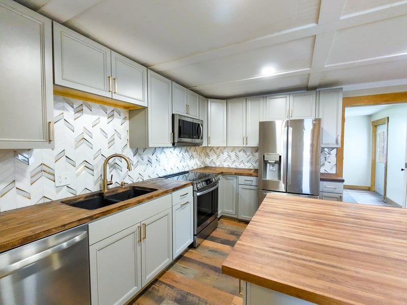 254 Pleasant St, Dexter, MN 55926