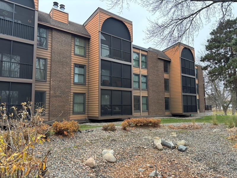 9600 Portland Ave S #107, Bloomington, MN 55420