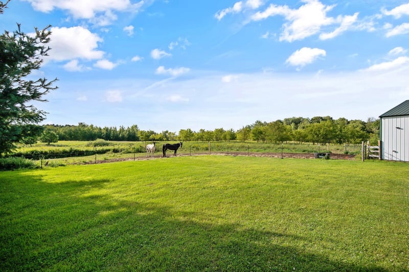 35210 Lily St NW, Cambridge, MN 55008