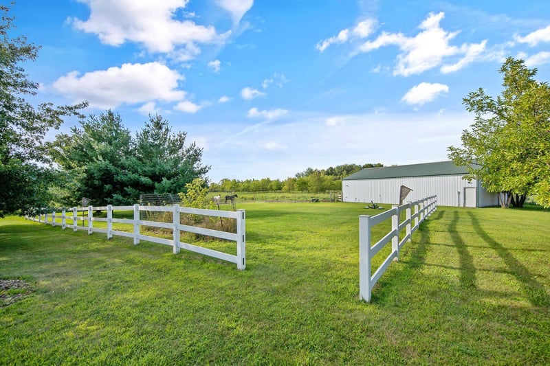 35210 Lily St NW, Cambridge, MN 55008